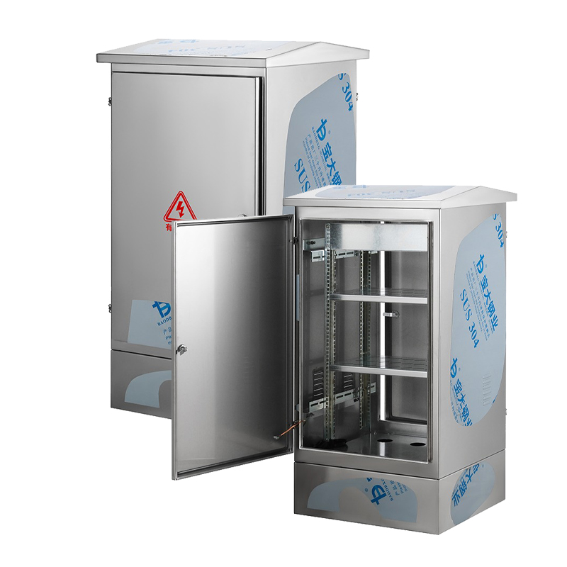 Корпус из нержавеющей стали со встроенным PDU