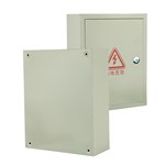 Электрическая коробка с прорезью для этикетки для идентификации цепи